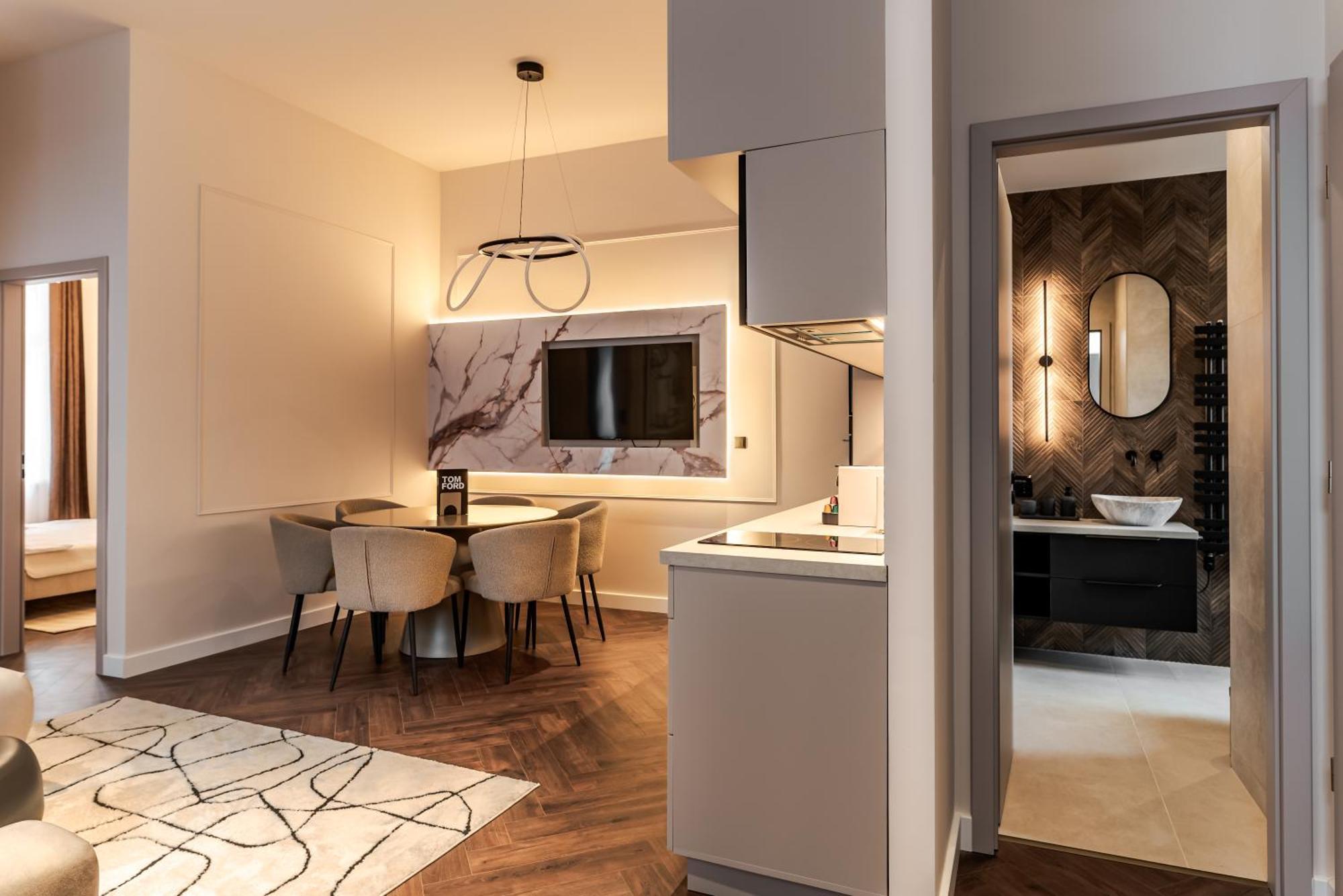 Acacia Luxury *