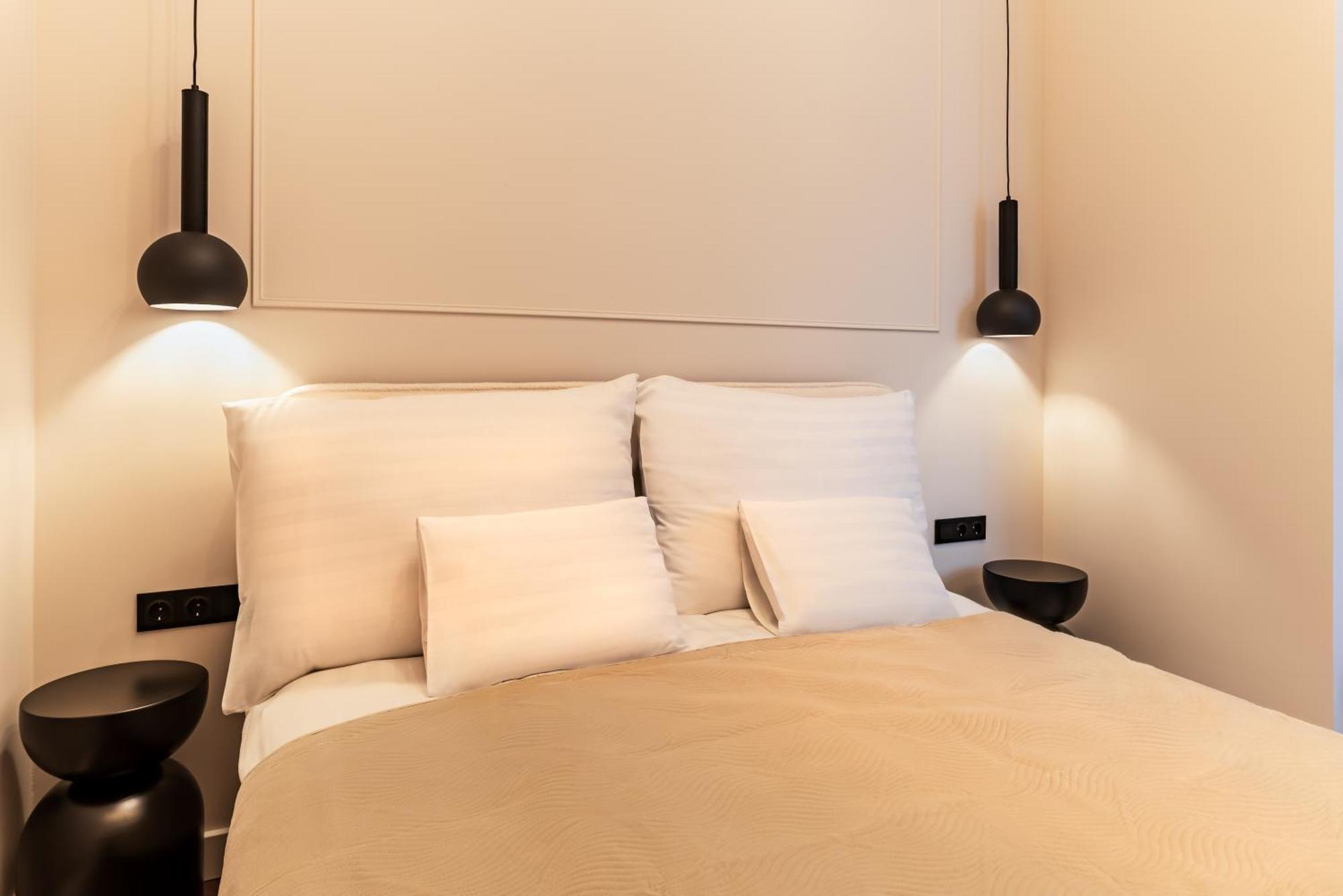Acacia Luxury *